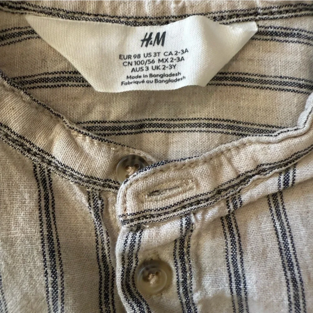 Bundle of boy neutral H&M and old navy shirts